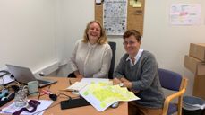 Marit Juven Gjærde og Monika Halsør Skaalerud er godt i gang med å etablere 13-20 i Groruddalen.