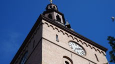 Staten kutter i overføringen til kirken fra 2017.