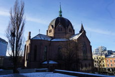 Trefoldighet er en av kirkene som blir berørt av vedtaket. Den skal fortsatt være ordinær kirke, men skal sammen med Domkirken utgjøre det nye Domkirken sokn.