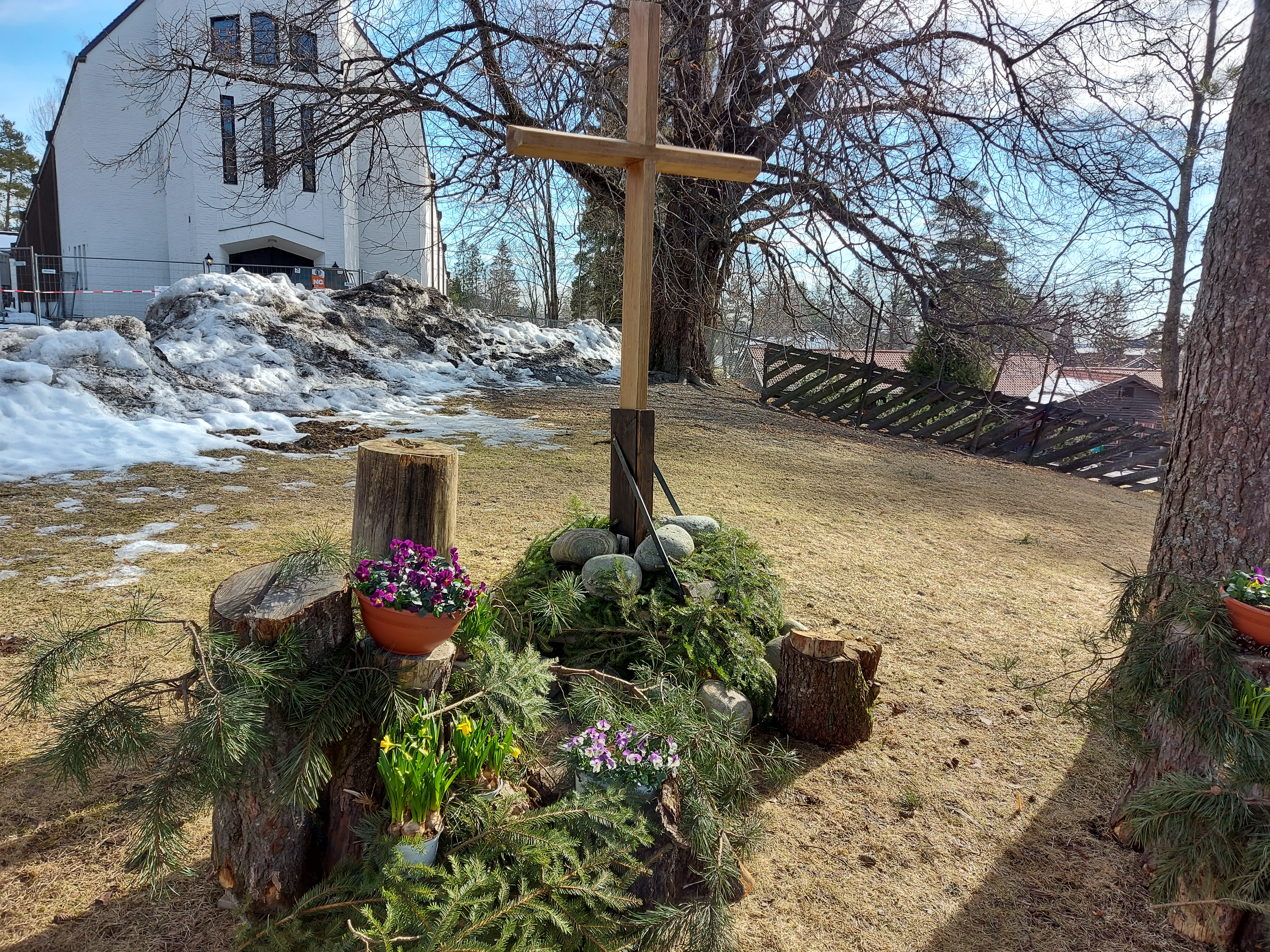 Påskehagen utenfor Nordberg kirkeberg kirken