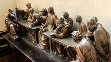 Detalj fra Nattverden (L'ultima Cena). Sølvalteret laget av den italienske billedhuggeren Arrigo Minerbi.