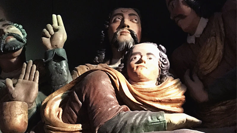 Fra altertavlen i Oslo domkirke. Jesus og disiplene omring påskelammet. Foto: Domkirkeprest Elisabeth Thorsen