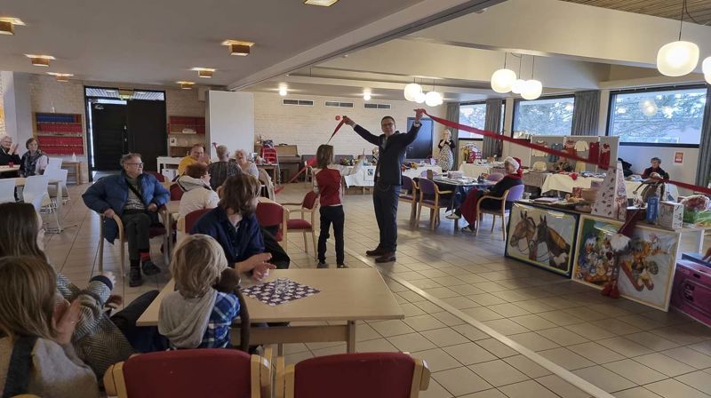 Julemessa åpnes med snorklipping!