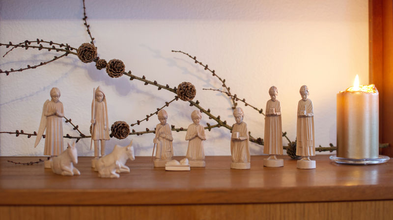 Julekrybbe med håndlagede figurer fra Madagaskar. Selges bl.a. av Misjonsselskapet. Foto: Marit Mjølsneset
