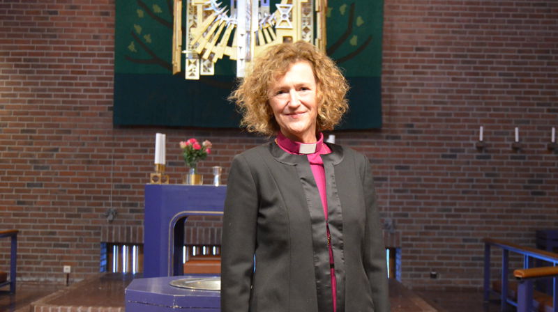 Blir stolt av det hun ser i menighetene