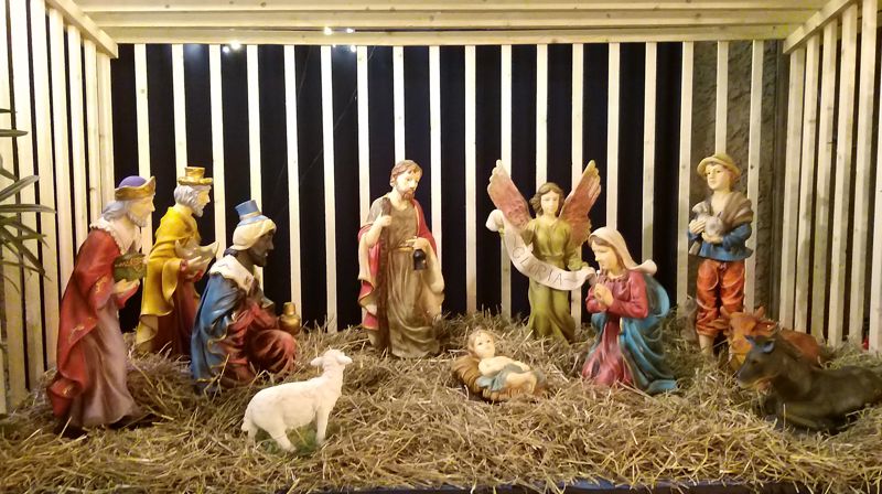 Kom innom og se vår fine stall i Sinsen kirke i åpen kirke onsdager kl. 14 - 16 og søndager kl. 11 - 13