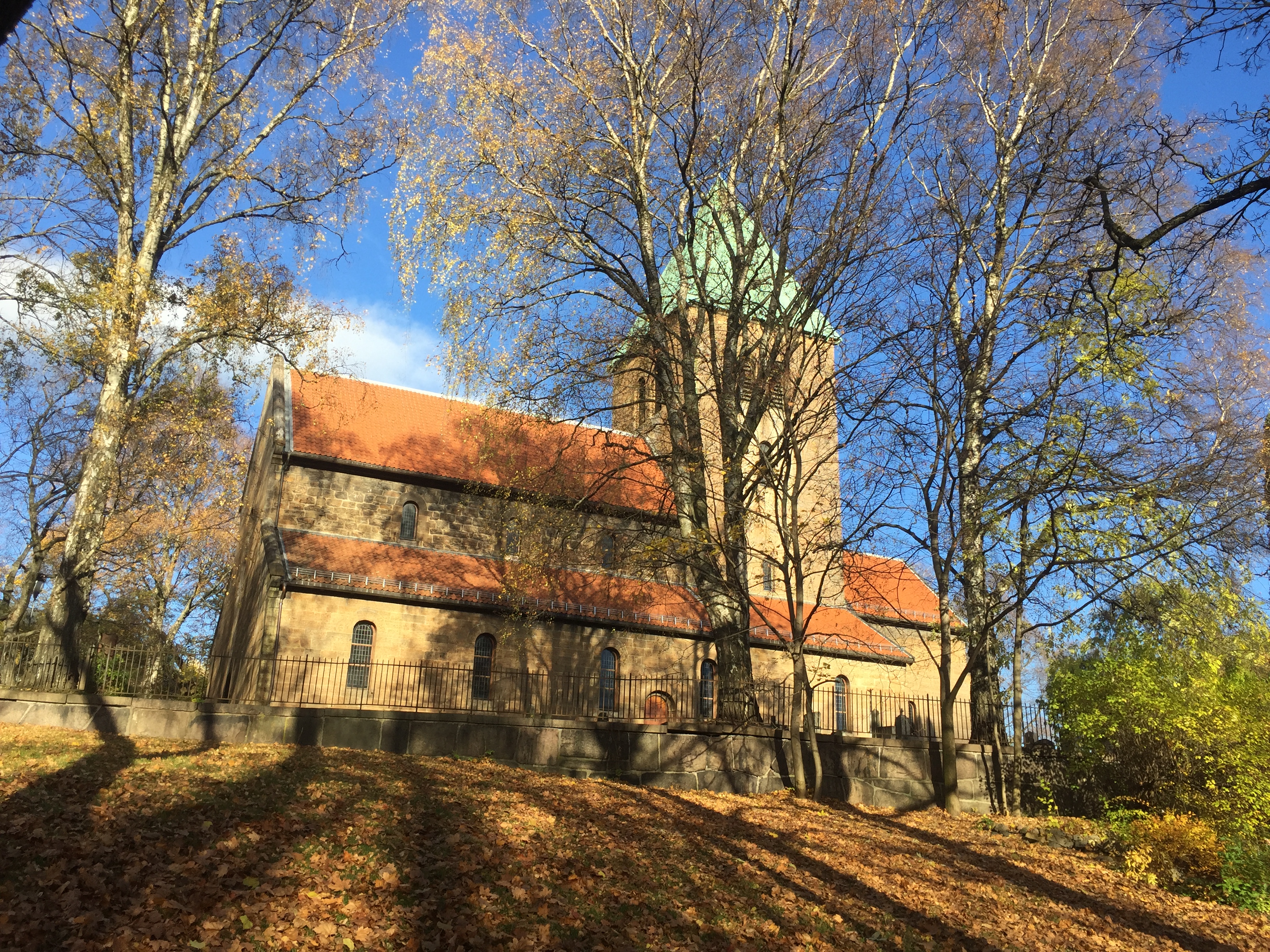 Gamle Aker kirke 2.JPG