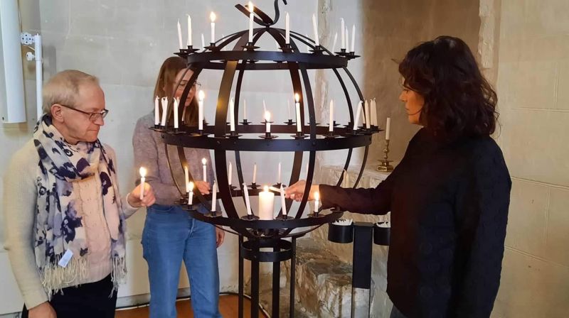 Tenn lys for Ukraina