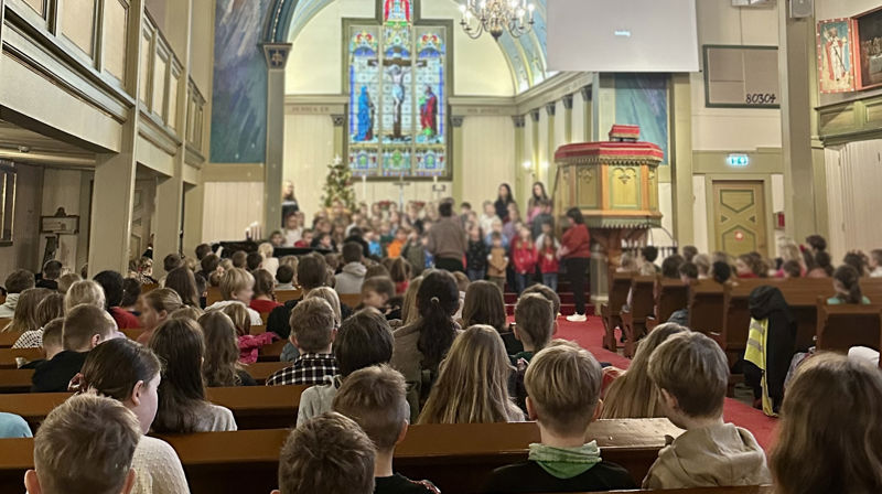 Full juleglede i kyrkjene – barnehagar og skular på besøk