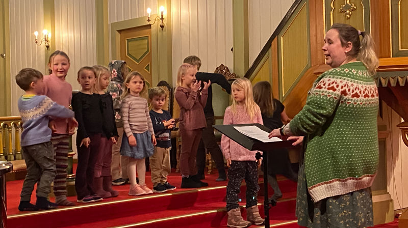 Barnekor i Fjell kyrkje