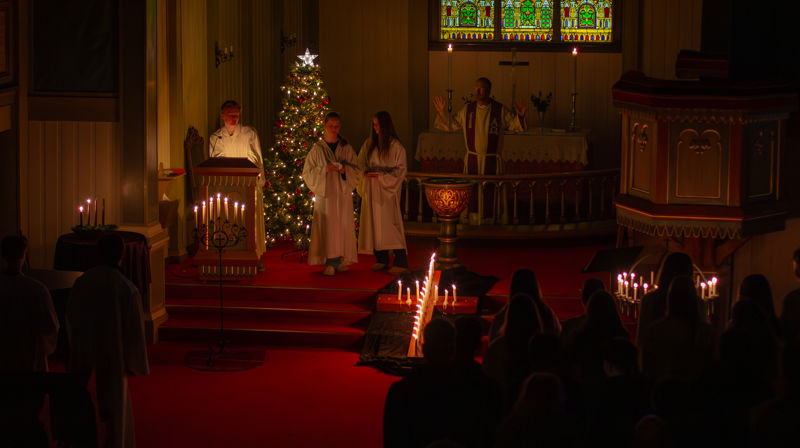 Konfirmantane skapte adventsstemning