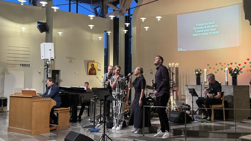 Nytt hammondorgel i Foldnes kyrkje