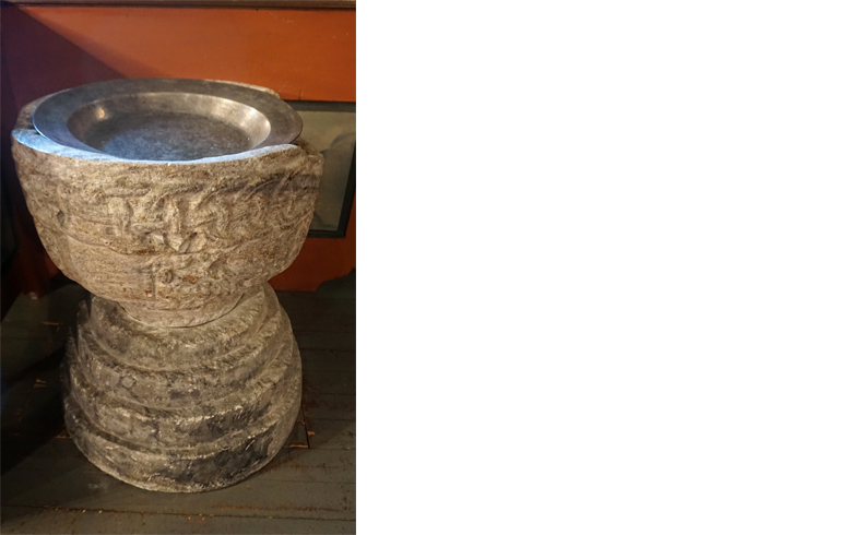 Døypefonten i Hegge kyrkje. Foto: Saskia Aleida Van Veen. Tekst: Solveig Sandberg.