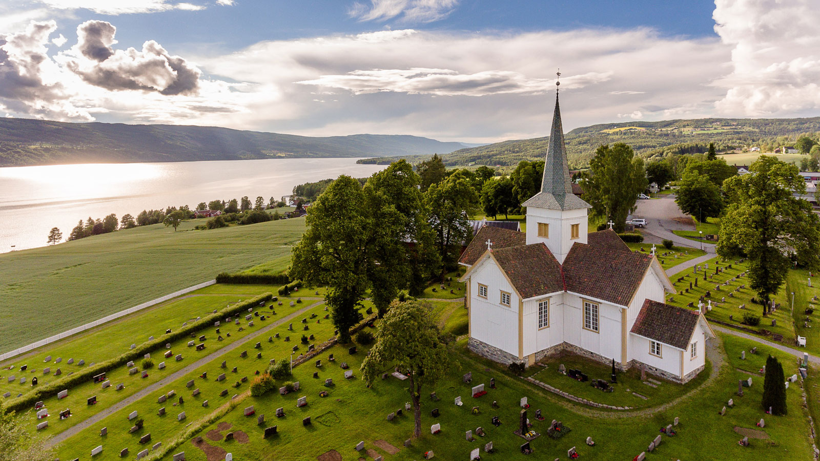 Åpne kirker i sommer