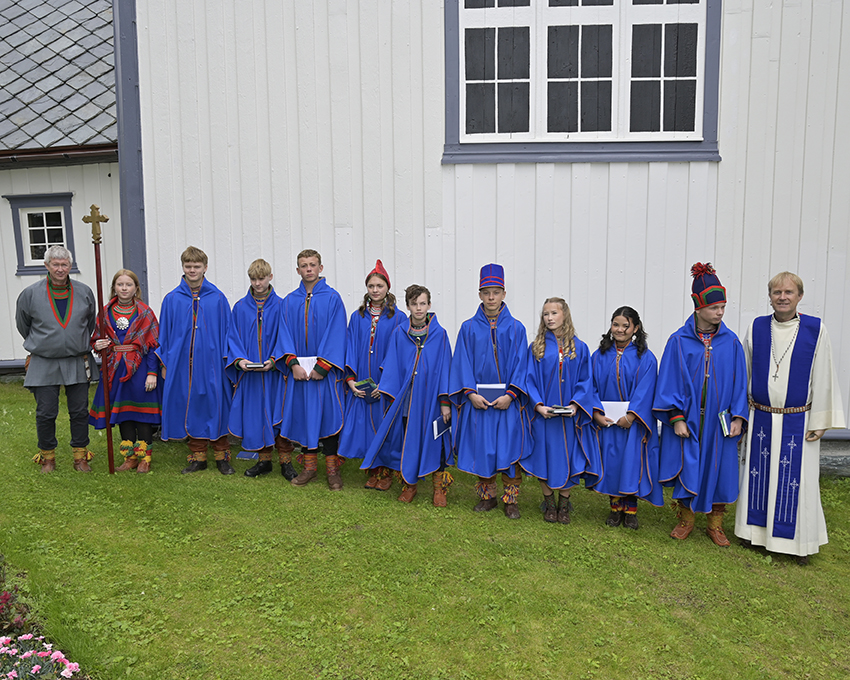 Konfirmanter ved Oppdal kirke 2025. Foto: Morgan Frelsøy