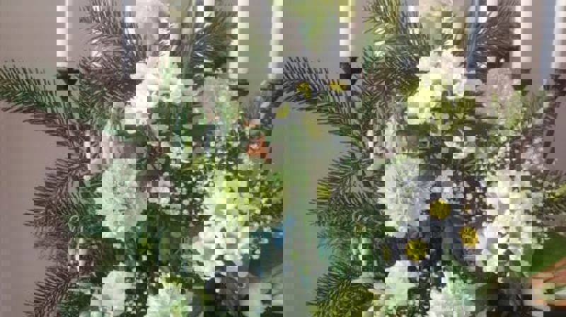 Glad påsk, sier svenskene - God påske sier vi