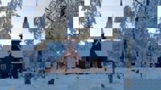 Vinterbilde av Bagn kyrkje