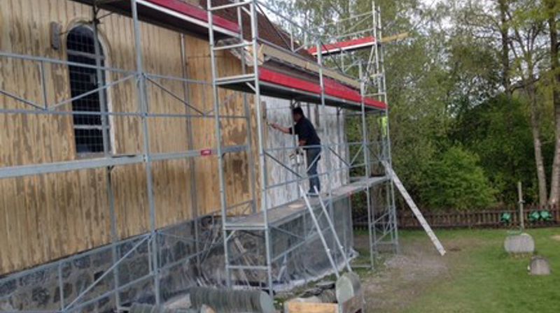 Ill.bilde noen maler Begnadalen kapell Foto: Reidar Schlytter