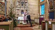 Anders kantor forbereder til filming av gudstjenesten