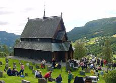 Reinli stavkirke, sommer