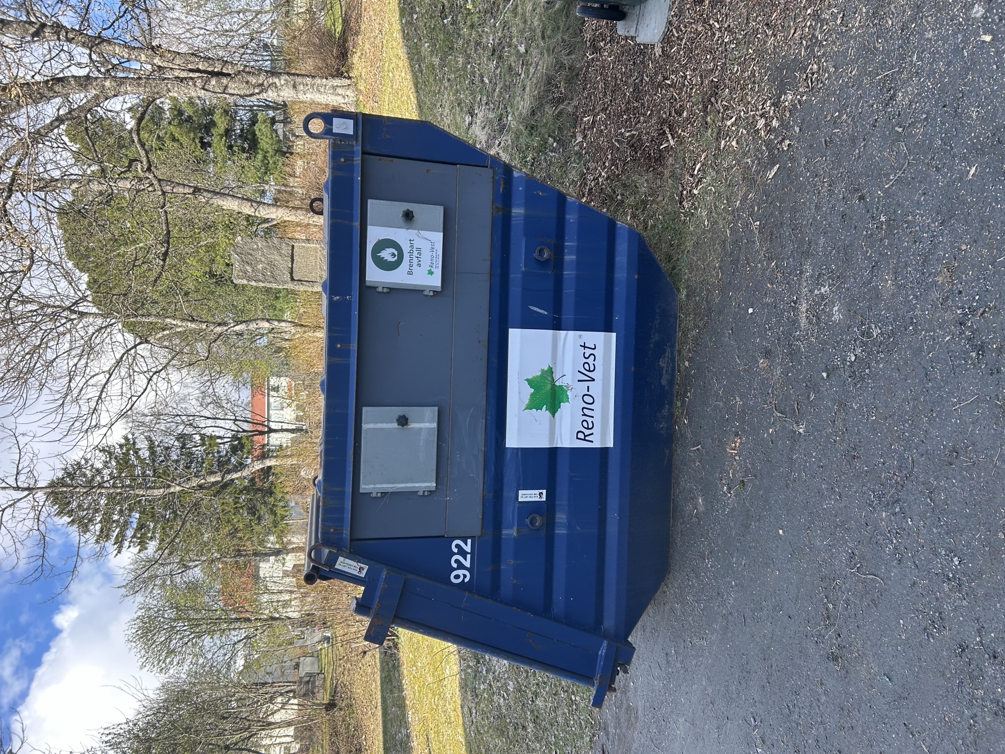 Søppel på gravplassene