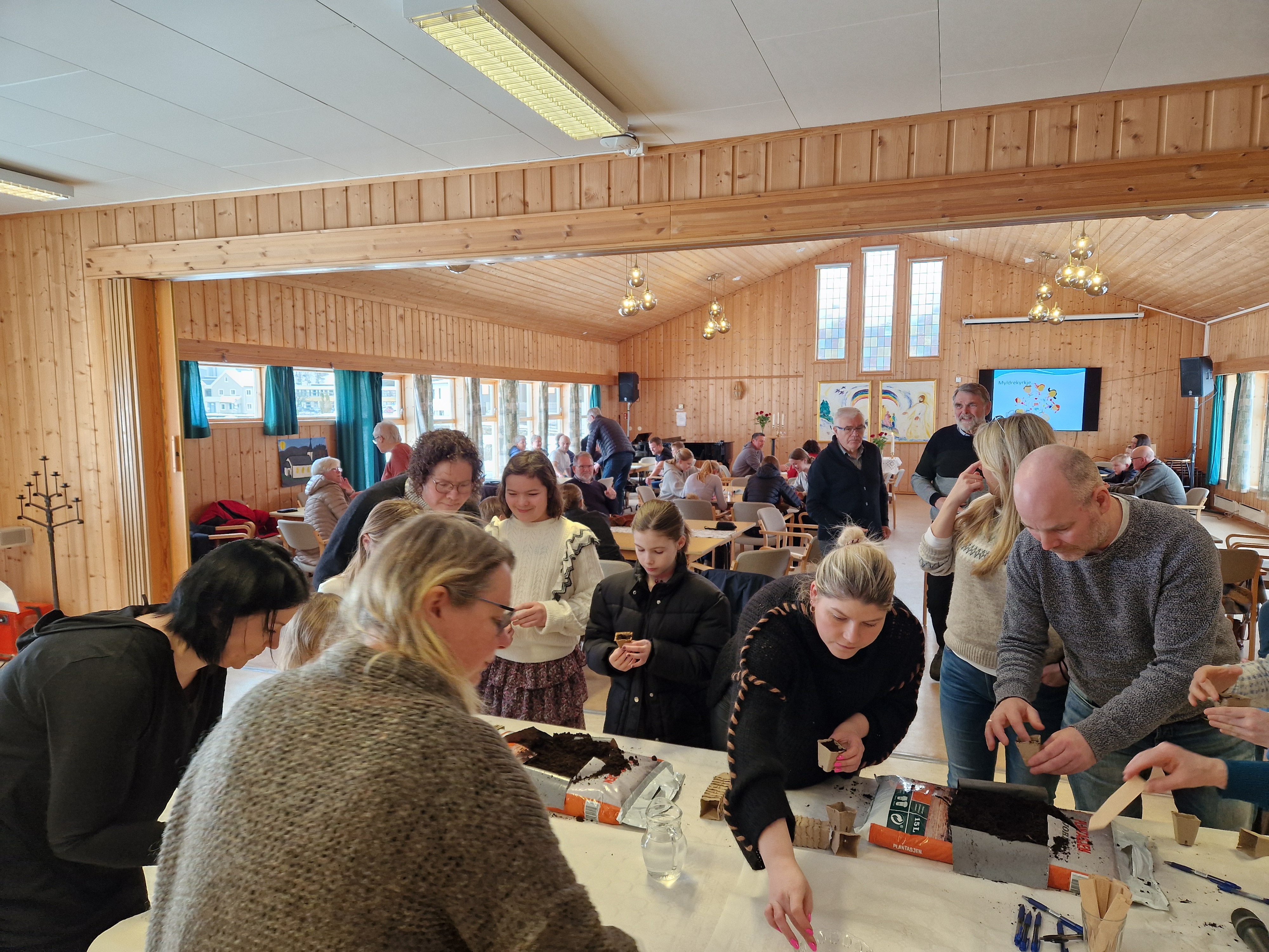 Myldrekyrkje på Sande