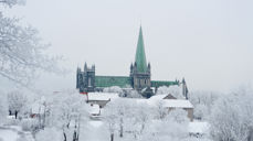 Vil du på gudstjeneste i advent/juletiden? Da bør du melde deg på digitalt.