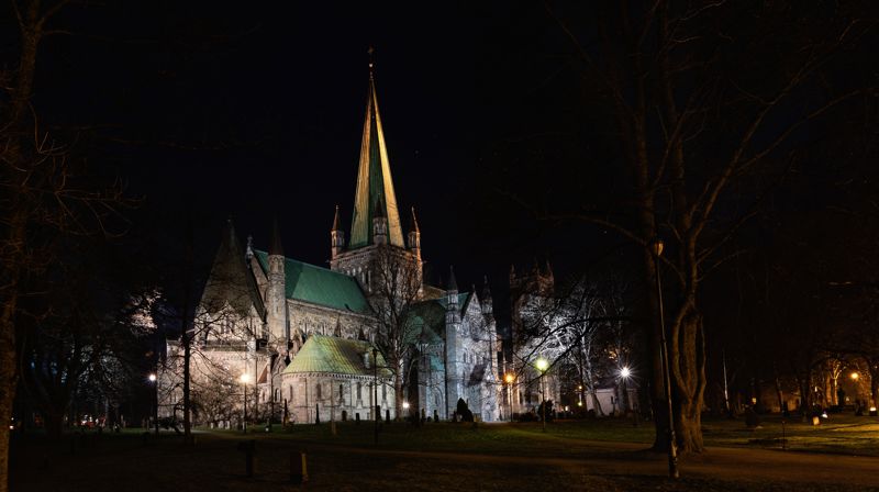 Ingen ordinære gudstjenester, men kirka har likevel flere tilbud for deg i påsken