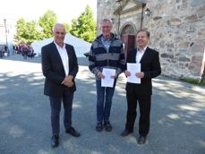 Kirkeverge Kjell Inge Nordgård, Kirkens Bymisjons leder Dag Aakre og Jan Schrøder fra Nidaros domkirke og Vår Frue menighet har stor tro på samarbeidsprosjektet av Vår Frue-Åpen kirke. Foto: Yngvil Bjellaanes 