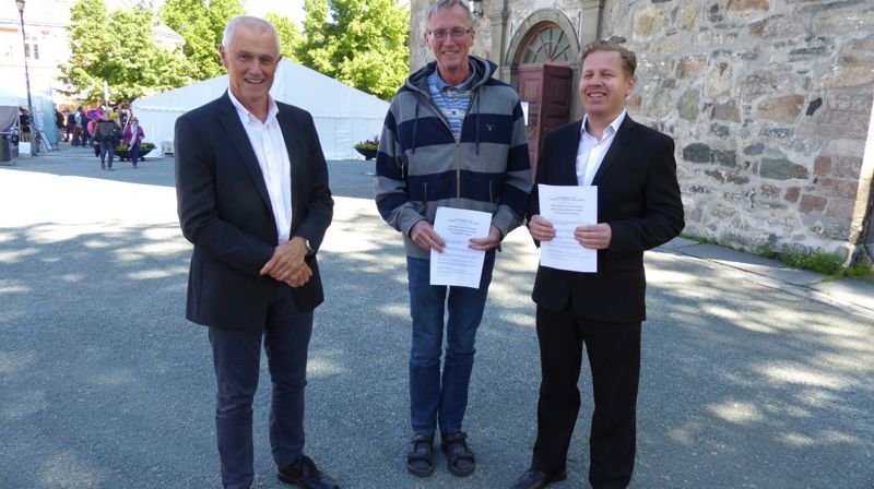 Kirkeverge Kjell Inge Nordgård, Kirkens Bymisjons leder Dag Aakre og Jan Schrøder fra Nidaros domkirke og Vår Frue menighet har stor tro på samarbeidsprosjektet av Vår Frue-Åpen kirke. Foto: Yngvil Bjellaanes
