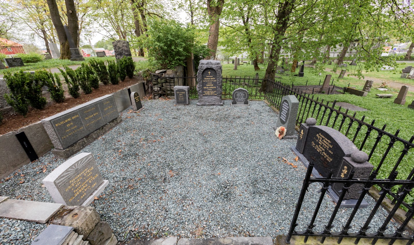 Rehabilitert gravsted på Domkirkegården 2017