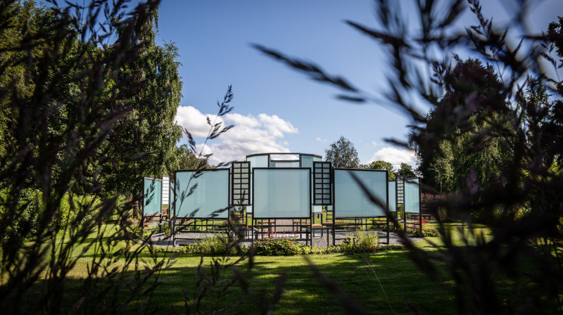 Navnet minnelund på Stavne gravlund. Foto: Kjetil Aa