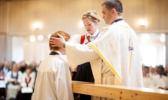 Digital p&#229;melding til konfirmasjon 2025/26