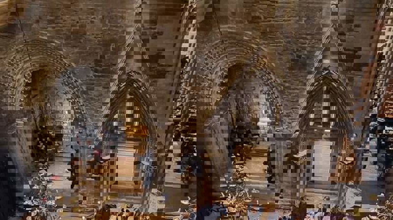 Det var konfirmanter over alt i Nidarosdomen. Foto: biskop Herborg