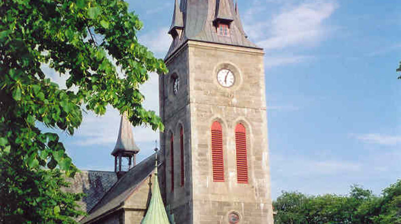 Menighetens Årsmøte Søndag 22. april etter Høymessen som starter kl. 11.