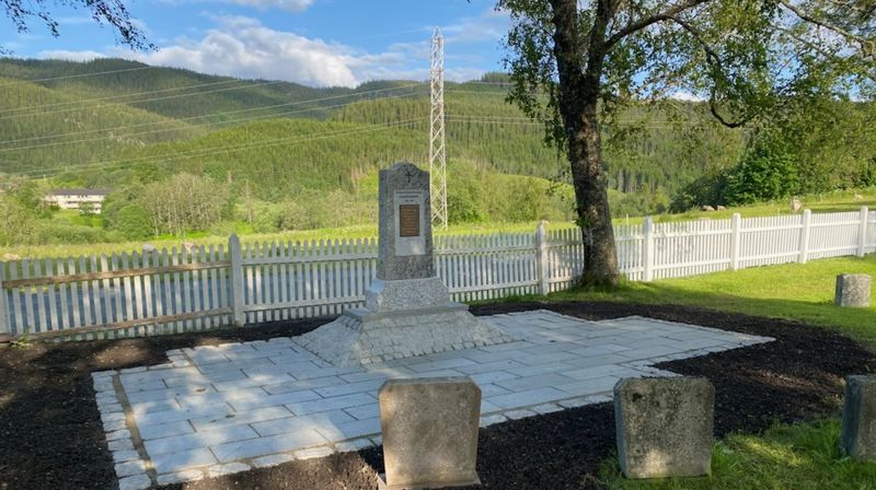 Avduking av minnested for Hallsetheimen og Klæbu offentlige pleiehjem