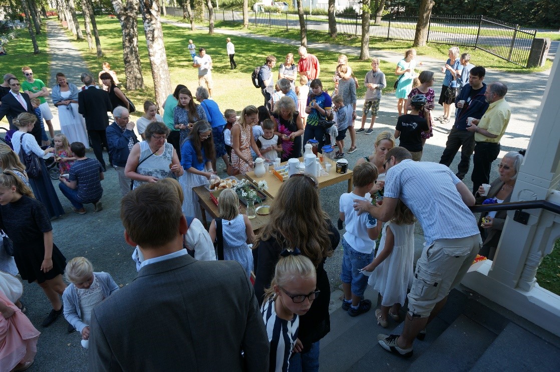 Medhjelpere i gudstjenesten