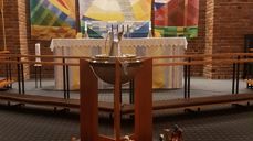 Hamarøy kirke, alter