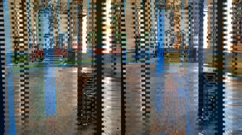 Lakking av golv og nytt varmeanlegg