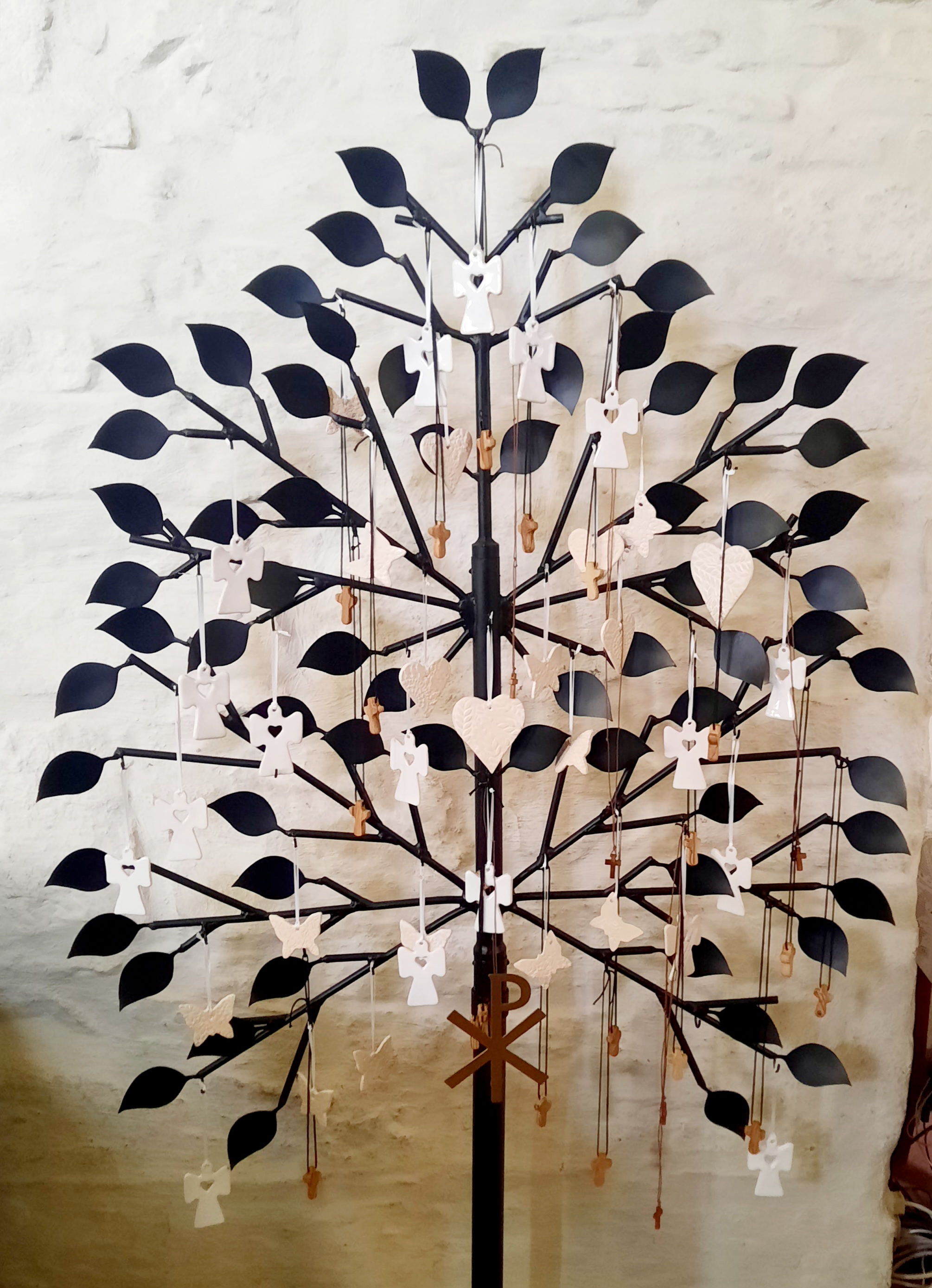 Livets tre i Våler kirke (Foto: Anika Suzan)