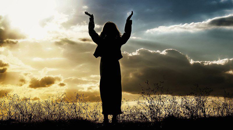 Har man vært på øya Lindisfarne, vet man noe om skaperverkets rytme: Tidevannet som gjør øya isolert timer av døgnet, og gjør den landfast andre timer.