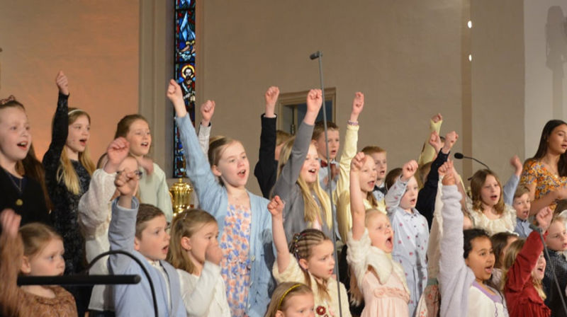 Salhus kirke i Bergen er årets påskekirke i NRK TV og radio. Foto: Facebooksiden 'Salhus kirke - Salhus menighet'