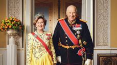 Dronning Sonja og Kong Harald har vore Noregs kongepar i 35 år. (Foto: Kimm Saatvedt, Det kongelege hoff).