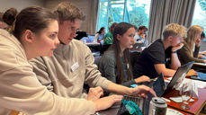 Engasjerte kirkedemokrater (Arkivfoto fra UKM 2024, Den norske kirke)