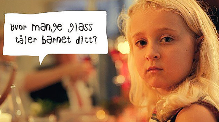 Kampanjen ”Hvor mange glass tåler barnet ditt?” oppfordrer voksne til å tenke over hvordan man forholder seg til alkohol i samvær med barn og unge.