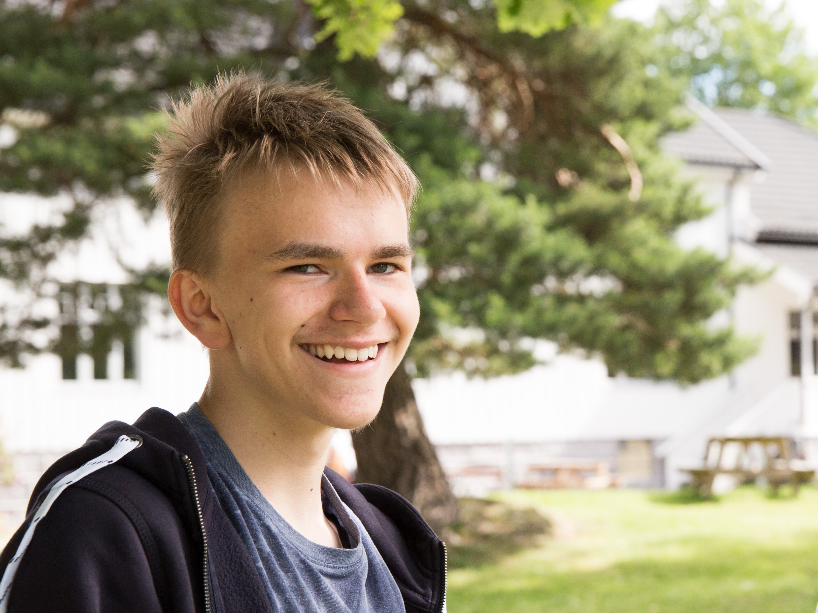 Isak (15) var med på leir som konfirmantleder. Alle foto: André Eide.