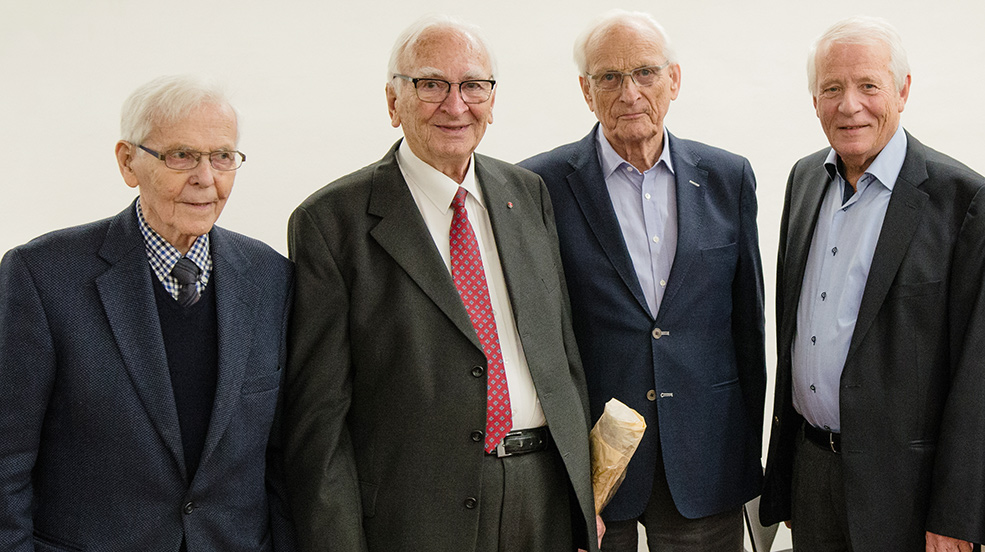 En rekke tidligere biskoper deltok ved markeringen av Bispem&#248;tets 100 &#229;rs jubileum i Oslo 16. oktober. Fra venstre: Ole Nordhaug (biskop i M&#248;re 1983–1991), Andreas Aarflot (biskop i Borg 1976–1977 og biskop i Oslo 1977–1998), Georg Hille (biskop i Hamar (1974–1993) og Ole D. Hages&#230;ther (biskop i Bj&#248;rgvin 1994–2008). (Foto: Bispem&#248;tet/Hege Flo &#216;fstaas)