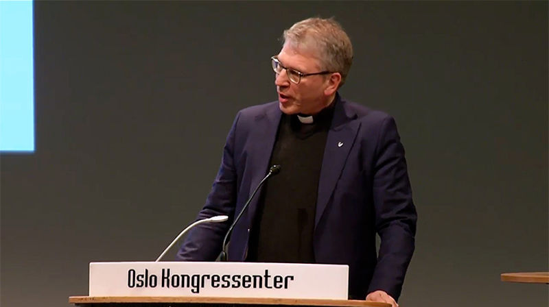 Olav Fykse Tveit, generalsekretær i Kirkenes verdensråd, stod for avslutninga av klimakonferansen "Broen til framtiden" i Oslo 17. februar.