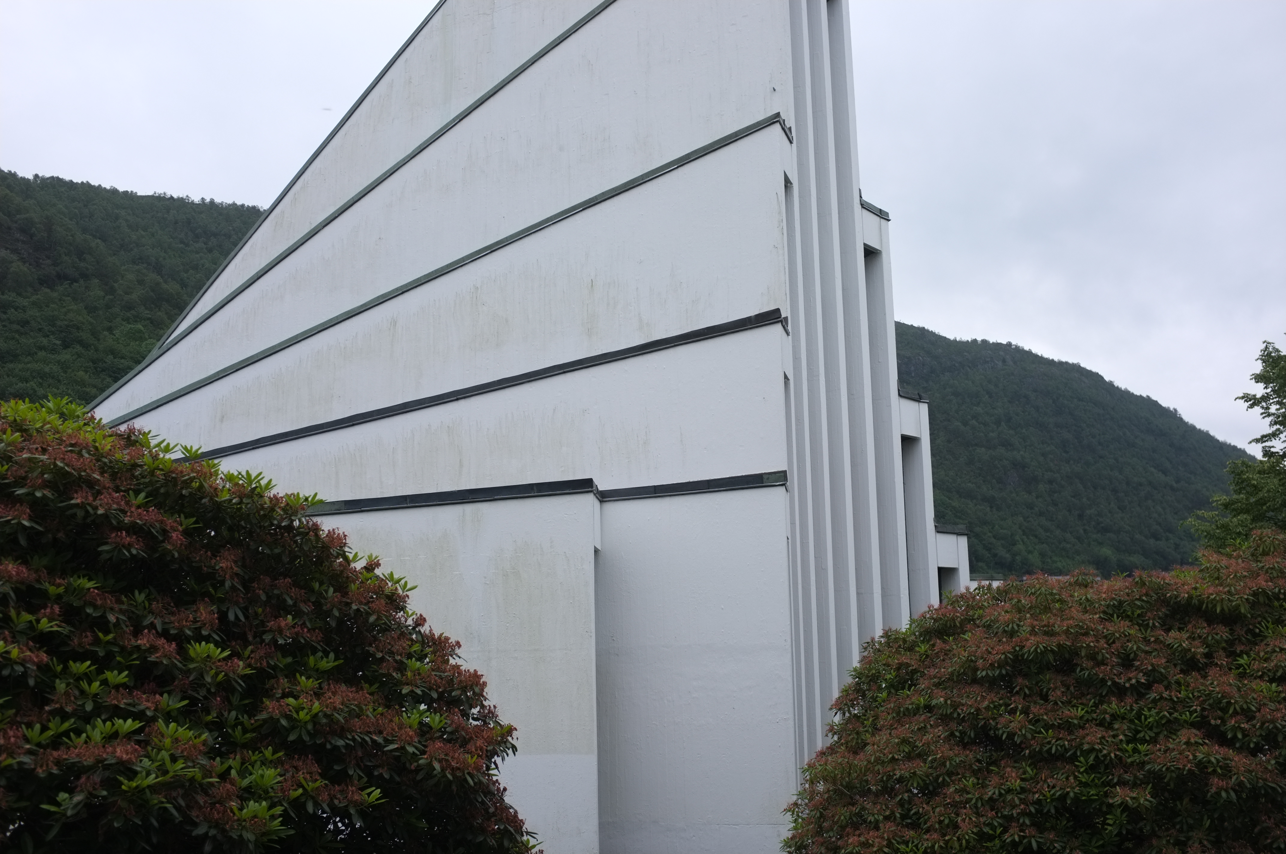 Landås kirke, bygget i 1966 (Foto: Paul Tunge)