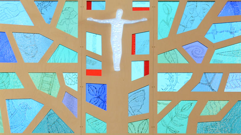 Utsnitt av altertavlen i Rotnes kirke, laget av billedkunstner Tor Lindrupsen. Foto: Bispemøtet